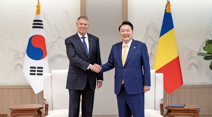 한·루마니아 “전략적 동반자 관계 강화 방산·원전 등 협력 확대”